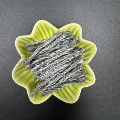 54MM สีดํา Polypropylene PP Twisted Bunchy ไฟเบอร์สําหรับการเสริมสร้างคอนกรีต