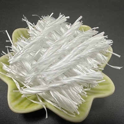 ประกาศรับรอง CE สีเทาหรือสีขาว PP สายใย Twisted Bunchy Form สําหรับการเสริมคอนกรีต